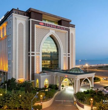 Crown Plaza هتل کرون پلازا