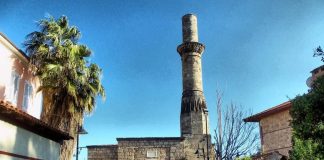 مسجد کسیک مناره مسجد کسیک مناره آنتالیا