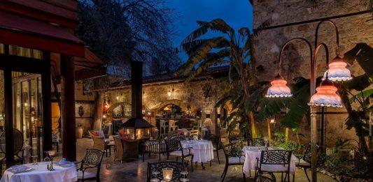 رستوران سراسر فاین داینینگ رستوران سراسر فاین داینینگ