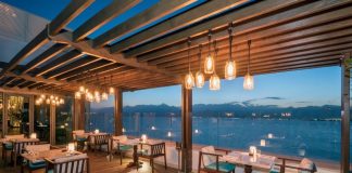 رستوران آسمانی رستوران آسمانی