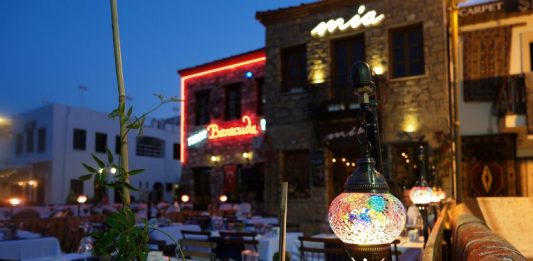 رستوران میا رستوران میا مارماریس