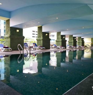 Hotel Royal Kuala Lumpur استخر هتل رویال کوالالامپور