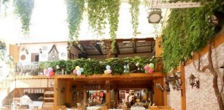 رستوران قصر رستوران قصر کوش آداسی