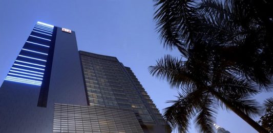 Traders Hotel Kuala Lumpur هتل تریدرز مالزی