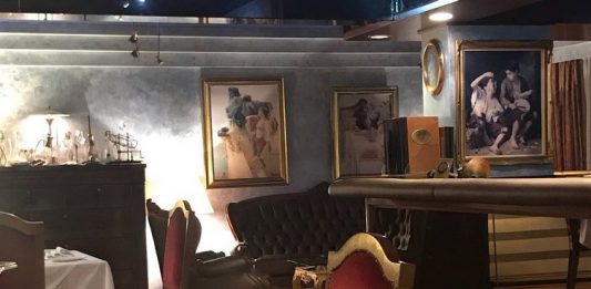 رستوران خانه گل رستوران خانه گل در قبرس