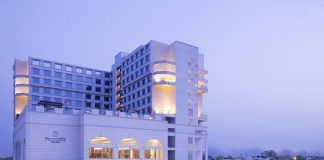 Piccadily Hotel New Delhi هتل پیکادیلی دهلی نو