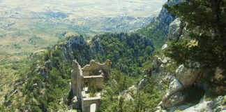 قلعه بوفاونتو قلعه بوفاونتو در قبرس