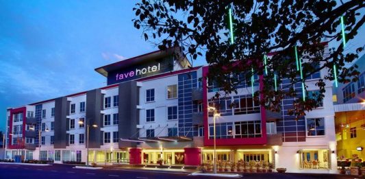 Fave Hotel Cenang Beach هتل فیو لنکاوی