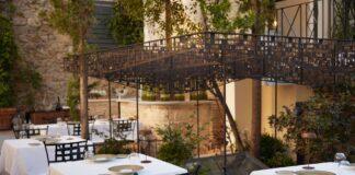 رستوران اسپاندی در آتن رستوران اسپاندی در آتن