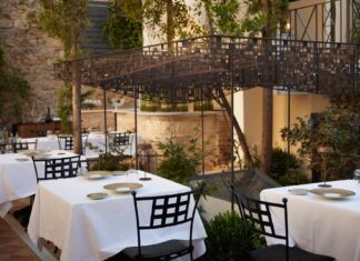 رستوران اسپاندی در آتن رستوران اسپاندی در آتن