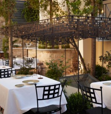 رستوران اسپاندی در آتن رستوران اسپاندی در آتن