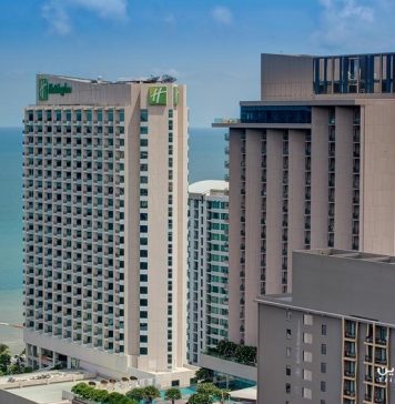 Holiday Inn Pattaya هتل هالیدی این پاتایا