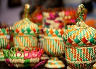 مرکز فروشگاه های صنایع دستی و سوغات سراهای چالوس