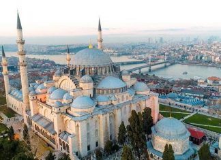 در تور استانبول چطور به مسجد سلیمانیه برویم در تور استانبول چطور به مسجد سلیمانیه برویم