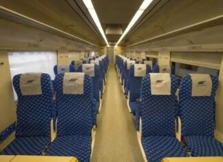 چرا تجربه سفر با قطار اتوبوسی را نباید از دست بدهید؟ چرا تجربه سفر با قطار اتوبوسی را نباید از دست بدهید