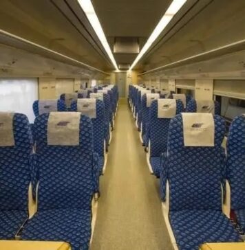 چرا تجربه سفر با قطار اتوبوسی را نباید از دست بدهید؟ چرا تجربه سفر با قطار اتوبوسی را نباید از دست بدهید